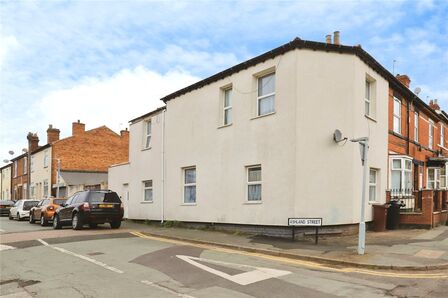 5 bedroom End Terrace House for sale