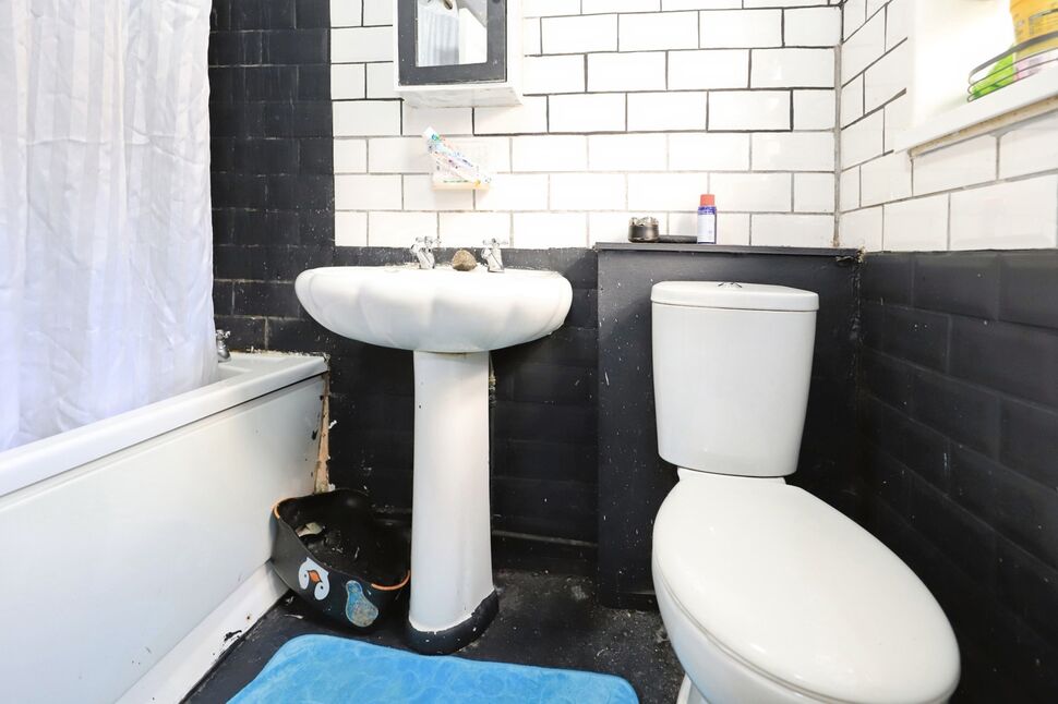 Bathroom / WC