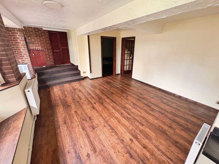 Living Room / Kitchen