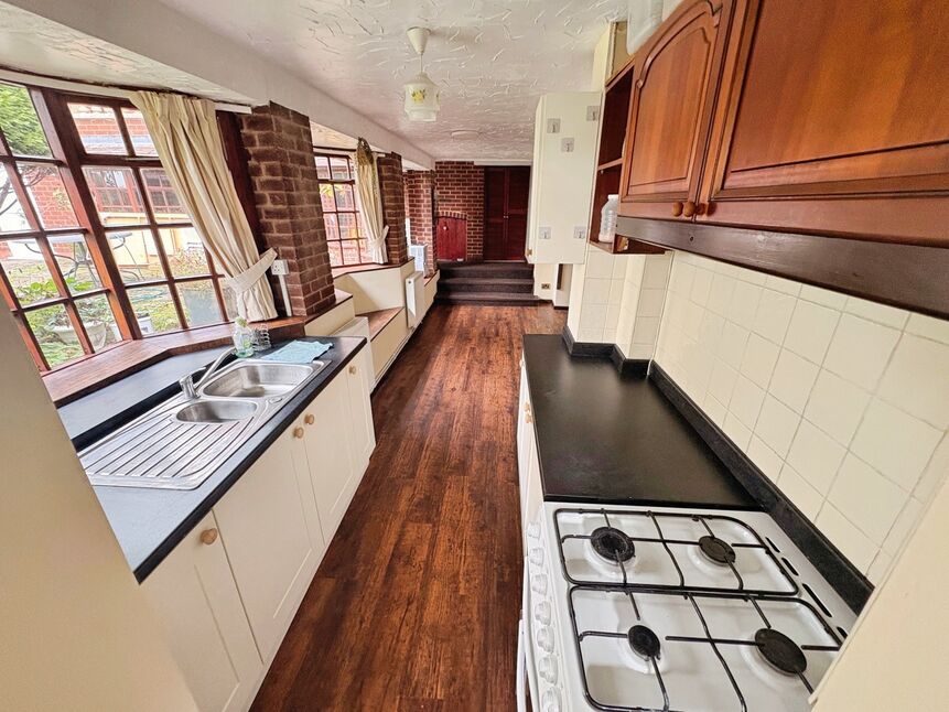 Living Room / Kitchen