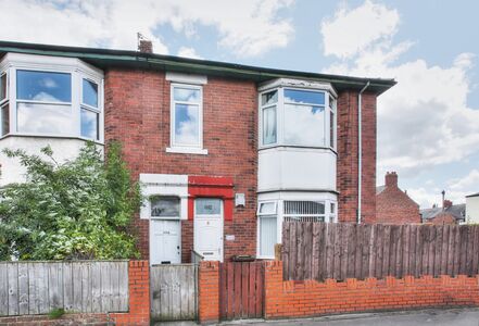 3 bedroom  Flat for sale