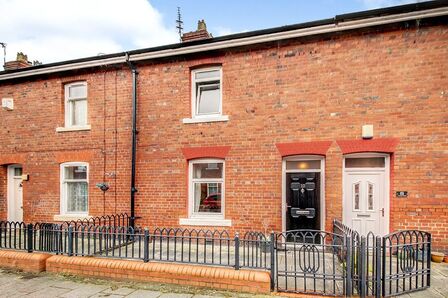 Cleghorn Street, 3 bedroom Mid Terrace House to rent, £1,200 pcm