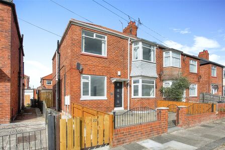 Valley Gardens, 2 bedroom  Flat to rent, £695 pcm