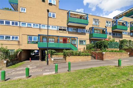 Northumberland Terrace, 2 bedroom  Flat to rent, &pound;950 pcm