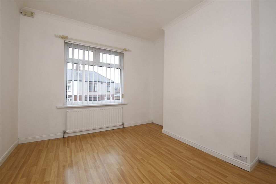 4 bedroom Semi Detached House for sale, Appletree Gardens, Newcastle