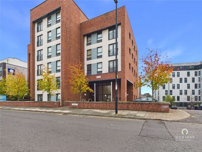Howard Street, 2 bedroom Flat to rent, &pound;1,400 pcm