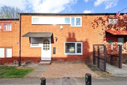 3 bedroom Mid Terrace House for sale