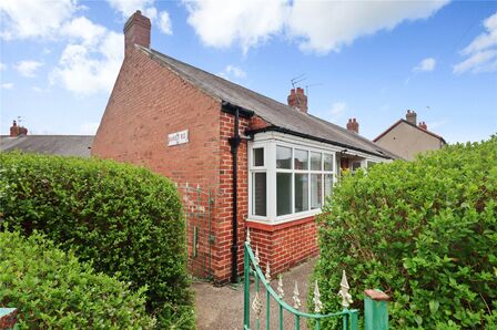 2 bedroom Semi Detached Bungalow for sale