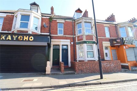 Station Road, 5 bedroom Mid Terrace Flat to rent, £1,200 pcm