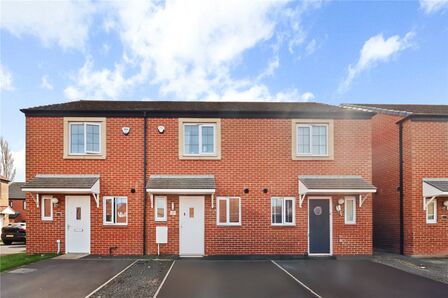2 bedroom Mid Terrace House for sale