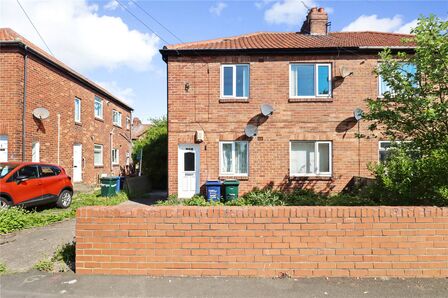 3 bedroom  Flat to rent