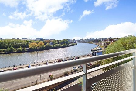 2 bedroom  Flat for sale