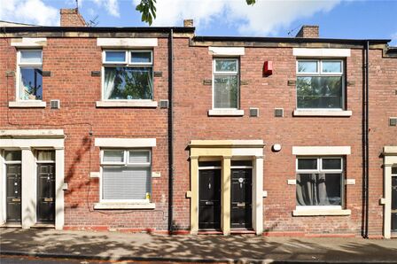 3 bedroom  Flat to rent