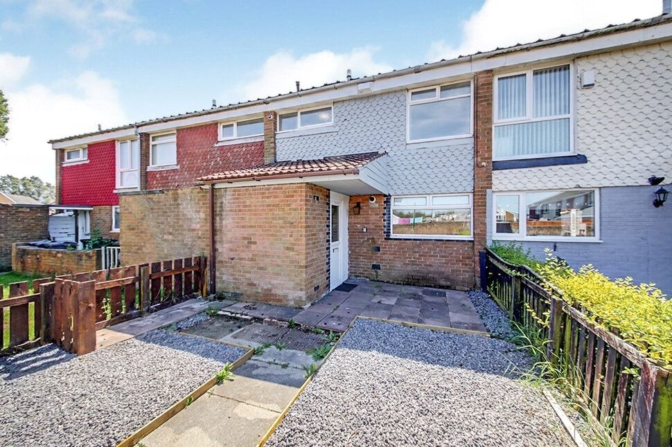 3 bedroom Mid Terrace House for sale