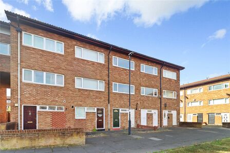 Tynemouth Close, 3 bedroom Mid Terrace House for sale, £130,000