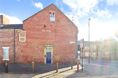 Station Road, 1 bedroom Flat to rent, &pound;495 pcm