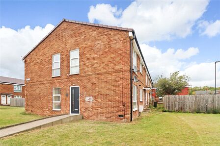 Bellshill Close, 1 bedroom  Flat for sale, £75,000