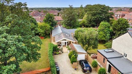 Churchill Street, 4 bedroom Detached Bungalow for sale, £480,000