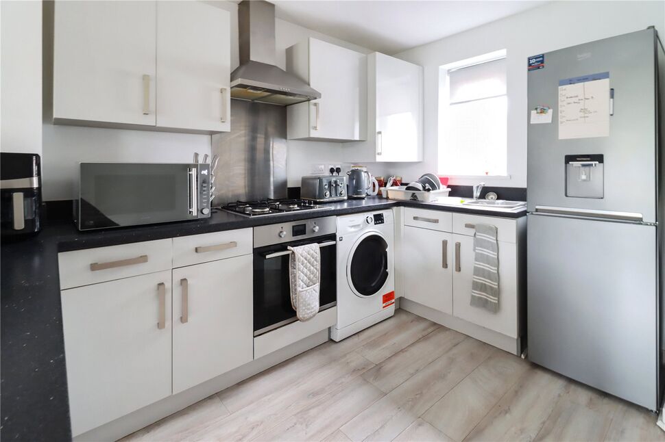 Kitchen / Lounge