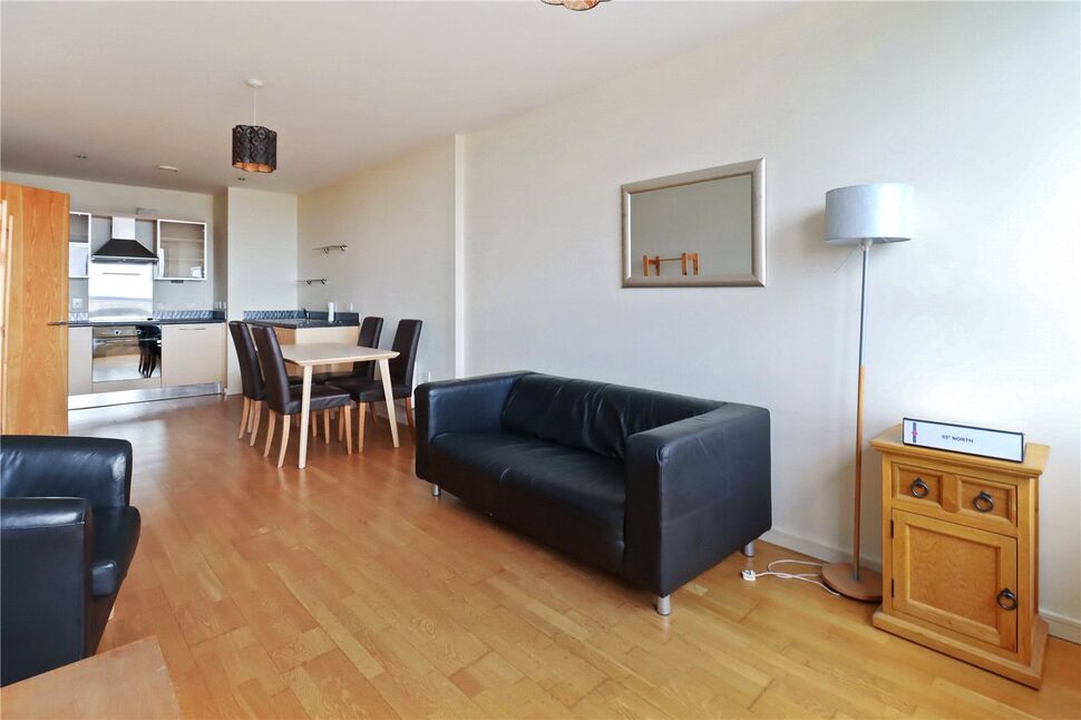 Lounge / Kitchen