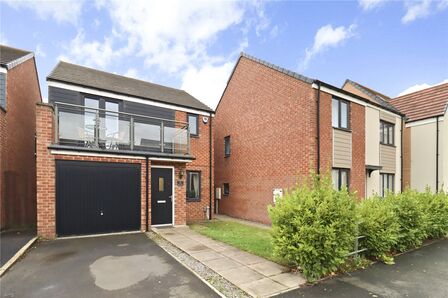 Moor Drive, 3 bedroom Detached House for sale, £260,000