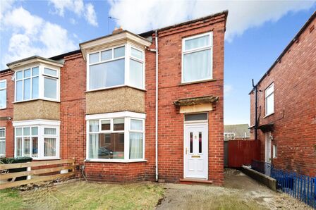 Rothbury Terrace, 2 bedroom Flat to rent, &pound;695 pcm