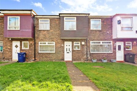 Chevin Close, 3 bedroom Mid Terrace House for sale, &pound;90,000