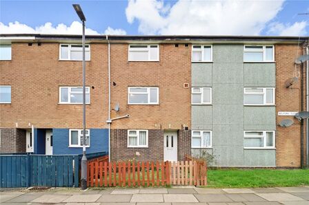 3 bedroom Mid Terrace House for sale