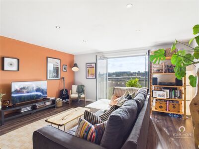 2 bedroom Flat for sale