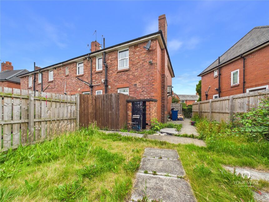 Main image of 2 bedroom Flat for sale, Holystone Crescent, Newcastle upon Tyne, Tyne and Wear, NE7