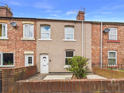 3 bedroom Mid Terrace House for sale