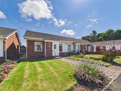 2 bedroom End Terrace Bungalow for sale