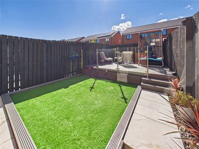 3 bedroom End Terrace House for sale