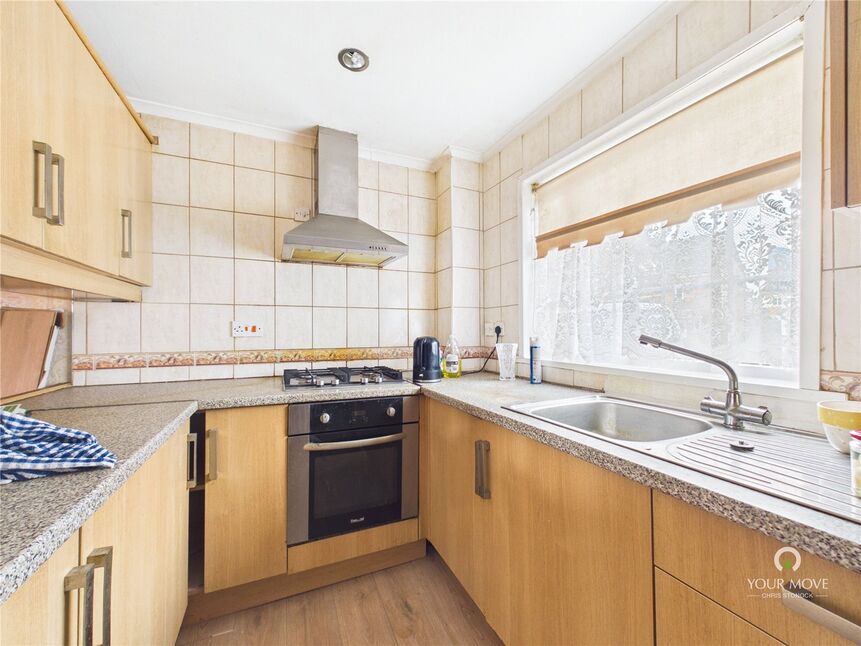 Kitchen / Lounge