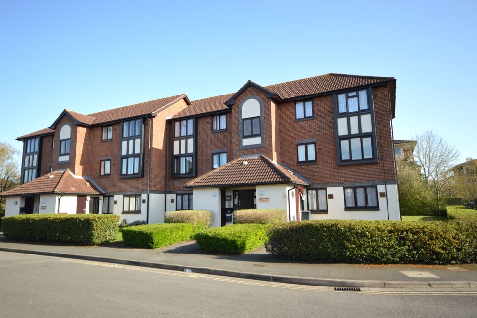 Main image of 1 bedroom  Flat to rent, Raglan Close, Hounslow, TW4