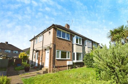 Kneller Road, 2 bedroom  Flat to rent, £1,550 pcm