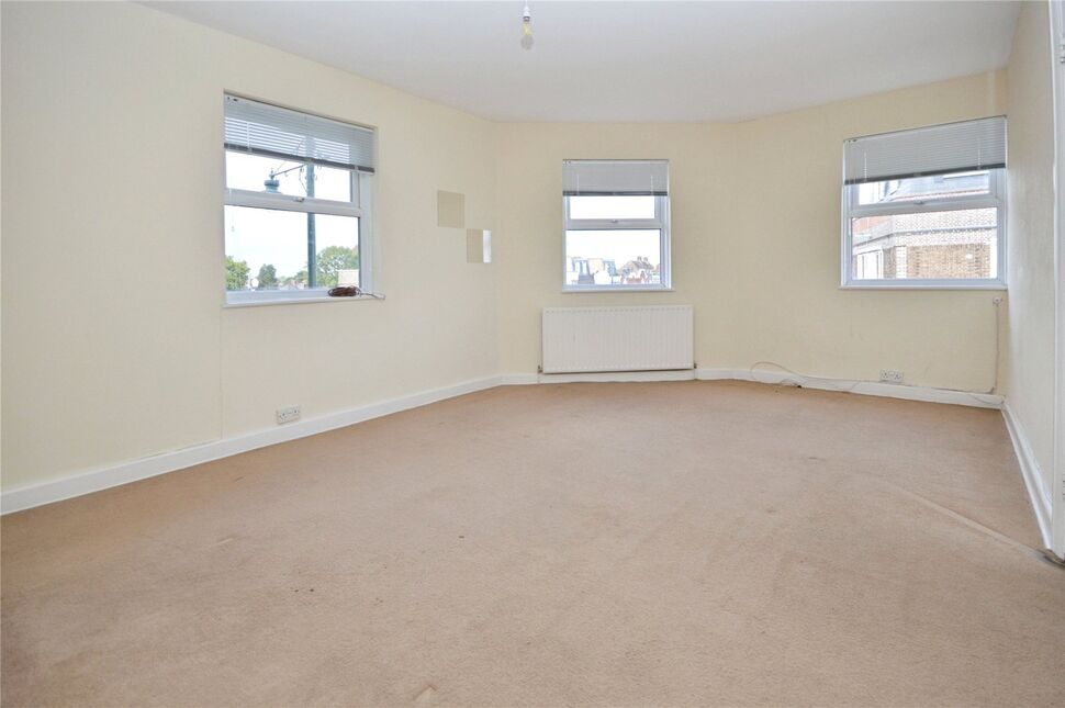 Main image of 1 bedroom Flat to rent, High Street, Whitton, Twickenham, TW2