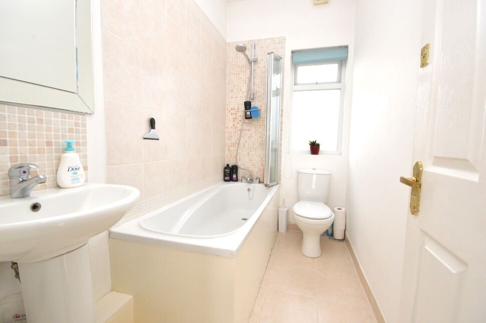 En-Suite Bathroom