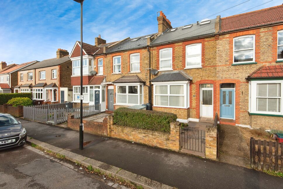 4 bedroom Mid Terrace House for sale, Park Road, Hounslow, TW3 £600,000