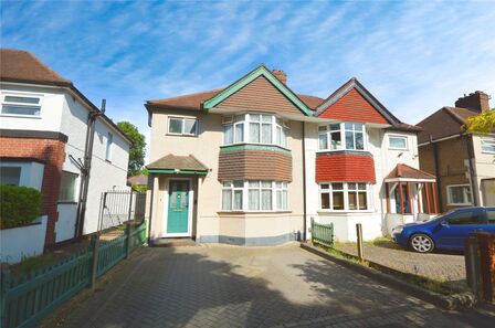 Whitton Waye, 3 bedroom Semi Detached House for sale, £620,000