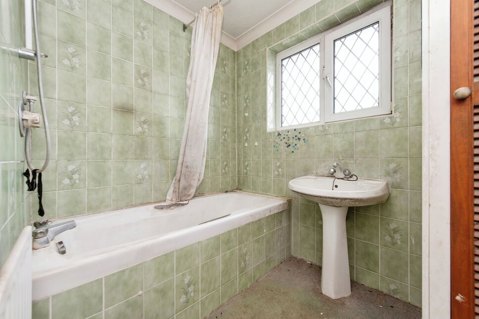 4 bedroom Semi Detached House for sale, Cypress Avenue, Whitton