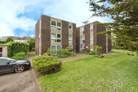 Nelson Road, 2 bedroom  Flat for sale, £340,000