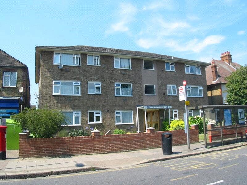 Main image of 2 bedroom  Flat for sale, 133 Whitton Road, Hounslow, TW3