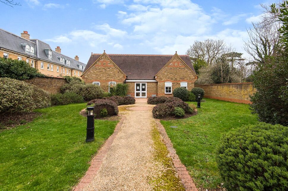 3 bedroom Flat for sale, Holmesdale Road, Teddington, TW11 £800,000