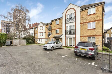 1 bedroom  Flat for sale