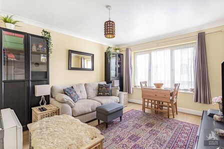 1 bedroom  Flat for sale