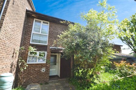 2 bedroom Mid Terrace House for sale