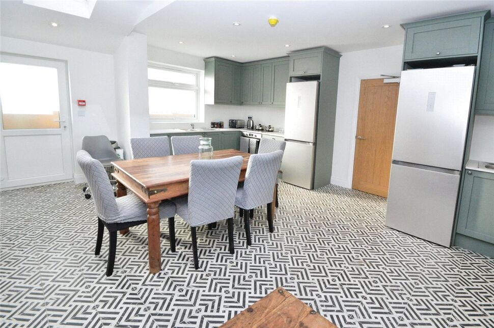 Living / Kitchen