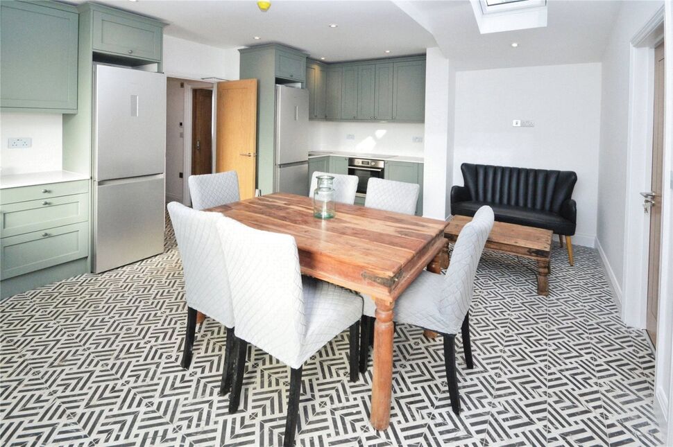 Living / Kitchen