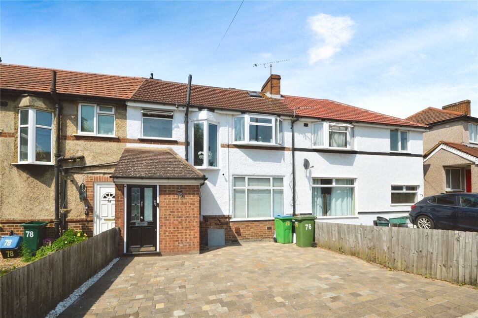 3 bedroom Mid Terrace House for sale